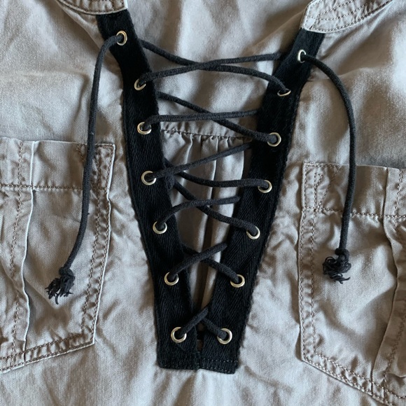 Express Lace Up High Low Blouse - Picture 4 of 10